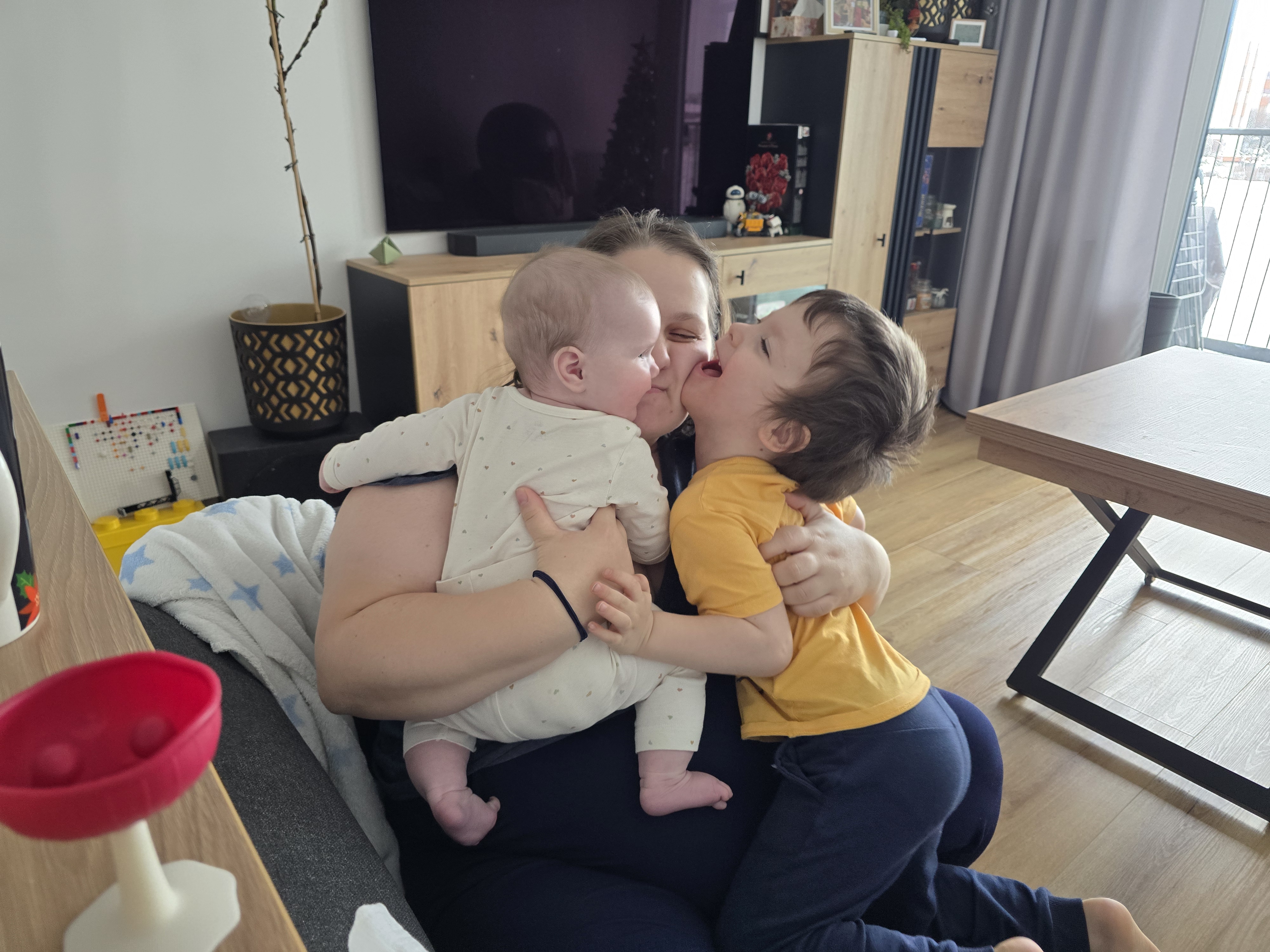 Magdalena, Mariusz i Miki